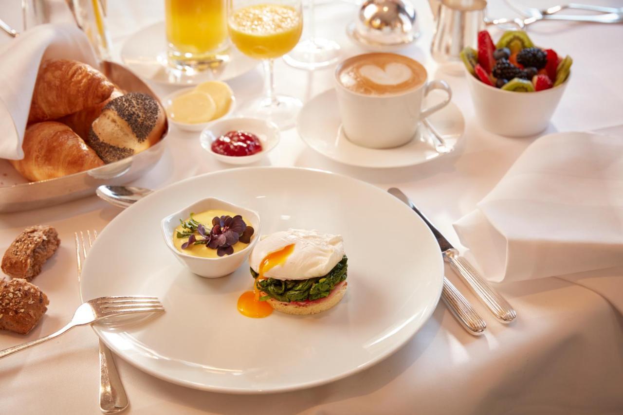 Hotel Schweizerhof Zuerich Экстерьер фото Poached egg
