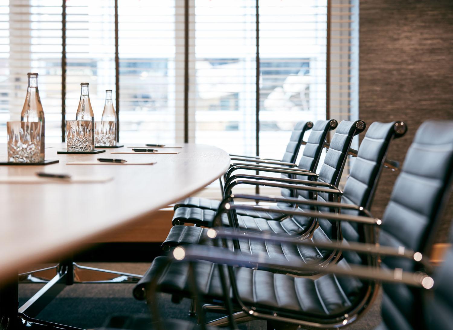Hotel Schweizerhof Zuerich Экстерьер фото Meeting room