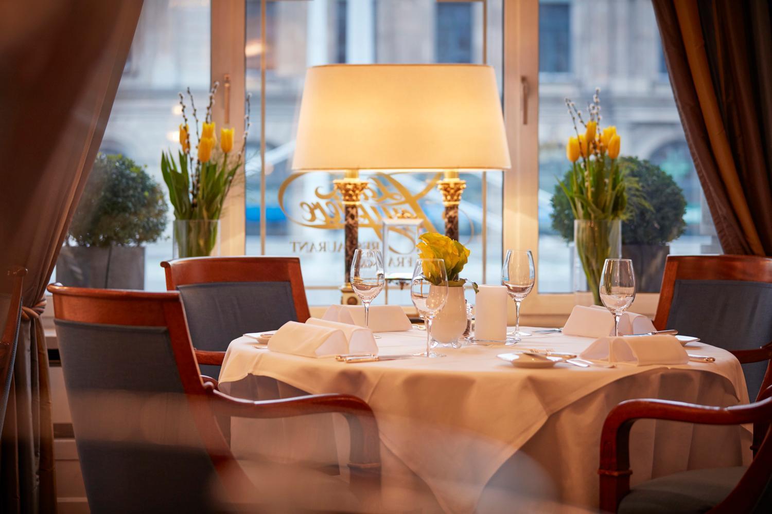 Hotel Schweizerhof Zuerich Экстерьер фото Restaurant