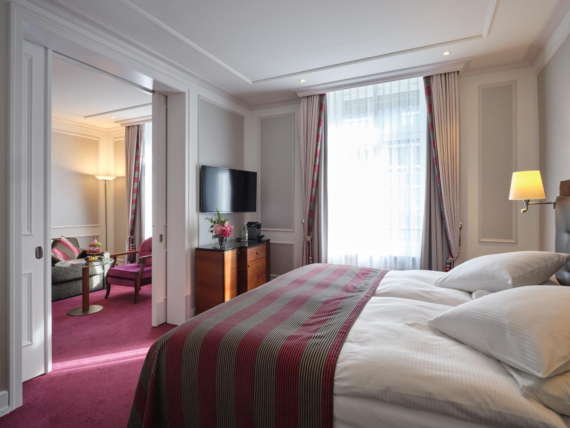 Hotel Schweizerhof Zuerich Номер фото Suite at Hotel de l'Europe